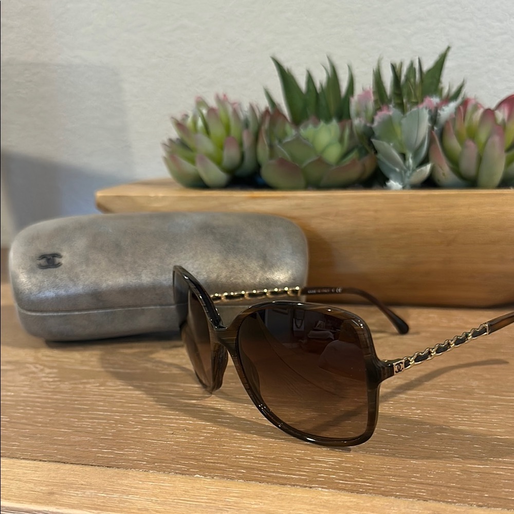 CHANEL Brown Sunglasses